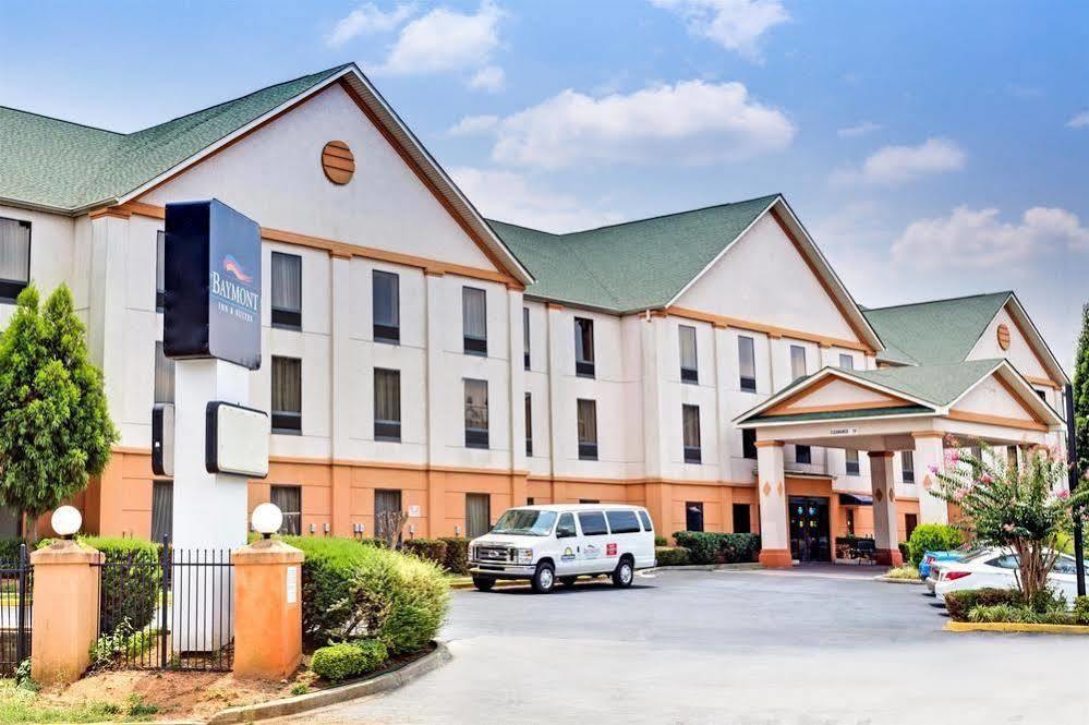 Red Roof Plus+ & Suites Atlanta Airport South Exterior photo